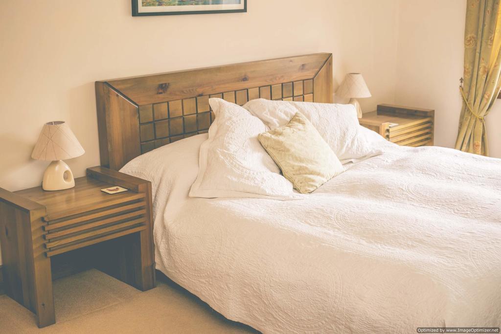 Weycroft Mill House Bed And Breakfast Axminster Habitación foto